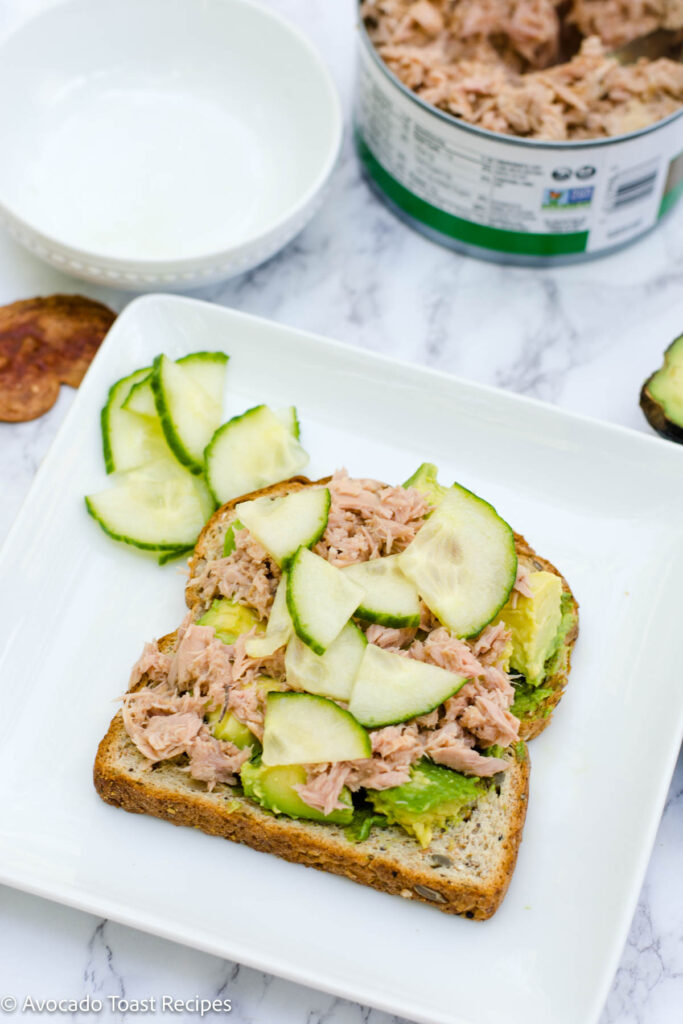how to make avocado toast with tuna