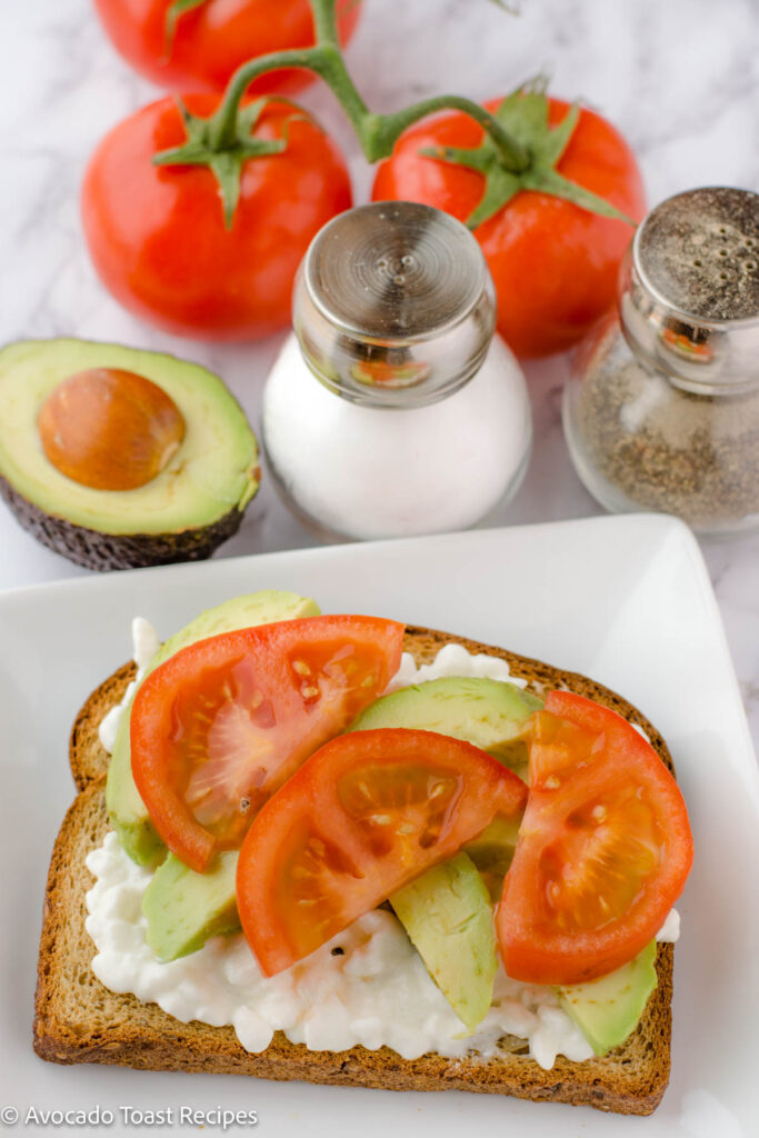 Avocado toast with cottage cheese